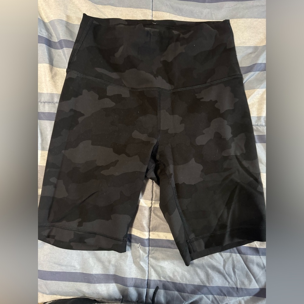 Wunder Train Short - image 1